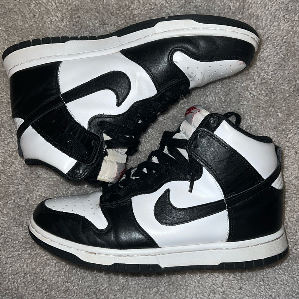 Nike Dunk high tops womens size 8.5 EUC